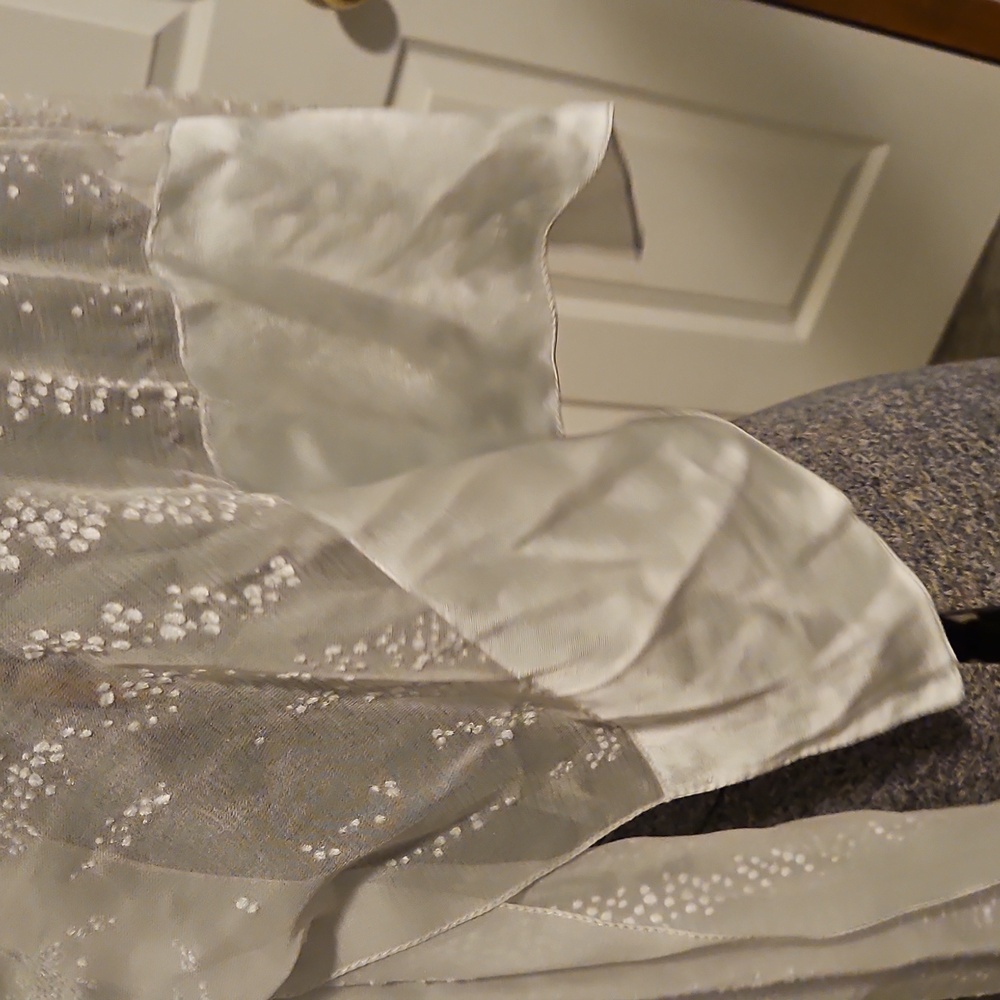 Calvin Klein Silver Dotted Scarf Or Wrap - Picture 3 of 4